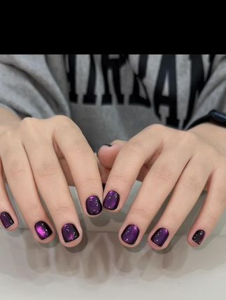 暗夜紫鸢猫眼🍇显白真的没话说!! #猫眼美甲 #猫眼 #追光猫眼 #暗紫色 #紫色美甲 #紫色系 #星空王子美甲 #萝莉溚 #神秘感十足#美甲