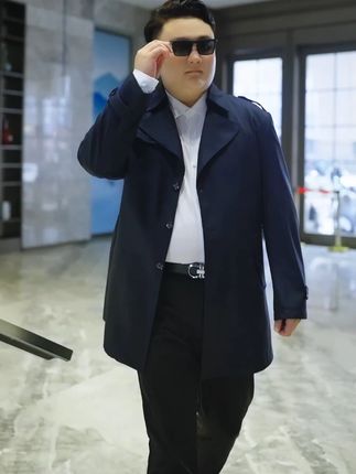 时光见证成长轨迹,大码男装记录你的每一次蜕变。 #加肥加大男装 #大码男装 #风衣外套中长款