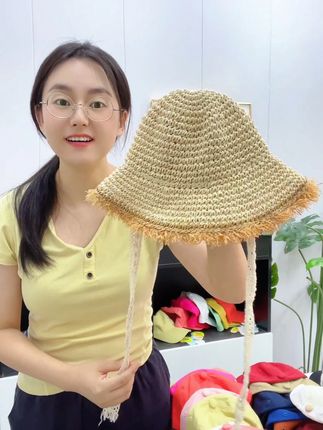 二十来块!赶紧来抢伊米伦的品牌草帽,是母婴A类纸草编织,整个帽子又轻又软可折叠,品质好穿搭好看#宝宝帽子 #草帽 #母婴好物 #高品质童装