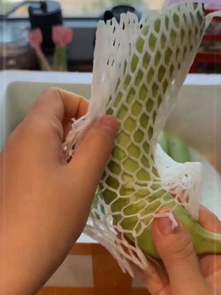 s1 巨甜巨糯的广西高山超甜绿香蕉!没泡药水不催熟!跟在超市买的香蕉完全不一样!#香蕉  #应季水果  #优质农产品  #水果 #现摘现发