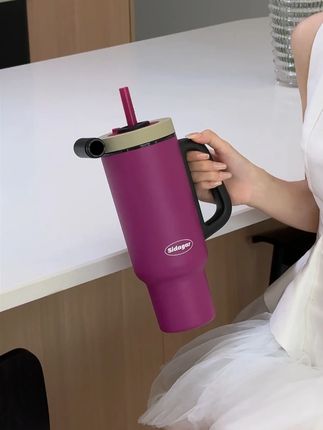 谁能拒绝?单手按秒弹开,这水杯对女孩子太友好了! #保温杯 #水杯 #高颜值杯子 #冰霸杯 #杯子