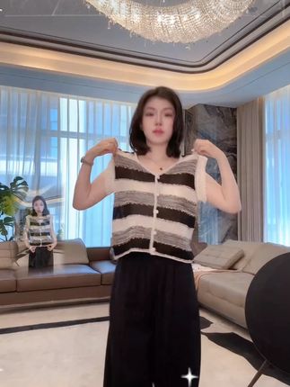 老杨推荐的ME【流金时代】天丝亚麻混纺流苏工艺显瘦时尚百搭针织衫MESS5807#当我不局限于一种穿搭风格时#休闲减龄穿搭#出游穿搭#ootd穿搭#简约大方的夏日度假穿搭法则