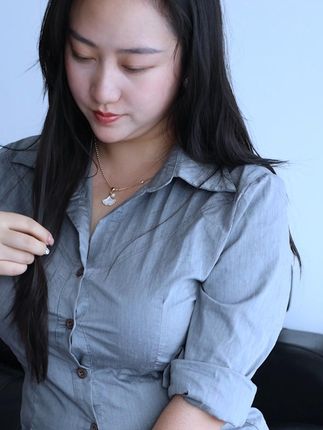 晓看天色幕看云,行也思君坐也思君 #御姐 #微胖女人美不美