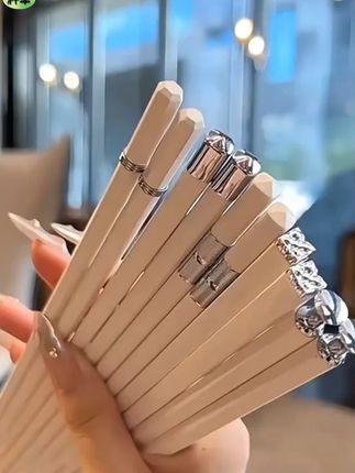 【老板娘自用轻奢款】北欧风筷子家用耐高温一人一筷分餐筷合金筷
