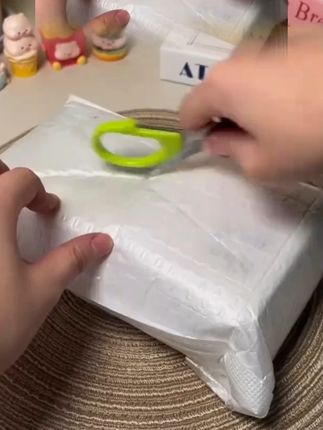 手持小风扇迷你便携式随身携带小型静音学生专用usb桌面便携风扇#手持小风扇 #迷你便携式风扇 #小型静音风扇 #学生风扇 #usb风扇 #桌面风扇