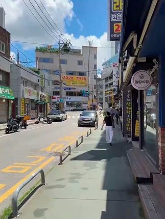 没有男生会拒绝这样 一台好玩的遥控凿地机吧#男孩玩具 #挖掘机 #男生减速带