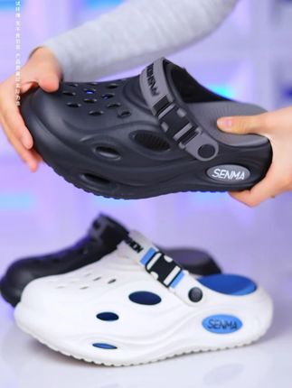 你可能没有穿过这么舒服的拖鞋。一秒钟卸掉你身上所有的疲惫!#森马 #洞洞鞋 #软底软面穿上超舒服 #好穿又好搭 #好穿不累脚