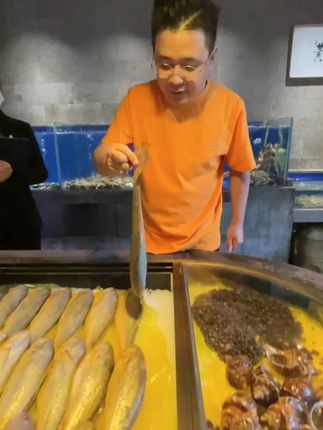 大LOGO力荐!!!情绪价值拉满!!又帅又好吃!!!#弹射糖  #益生菌  #情绪价值