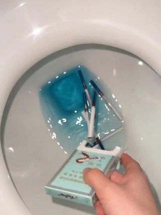 最好剪的视频出现了!一支果味吸棒居然藏了这种功能? 本来想在公共场合过过瘾,没想到直接不抽了果味香香的,随时随地来两口#替烟棒 #果味吸棒 #戒烟 #好物推荐🔥