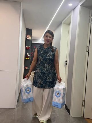 自从换了这悬挂式抽纸,不用频繁换了,抽取也很是方便。#生活用品 #好物推荐🔥