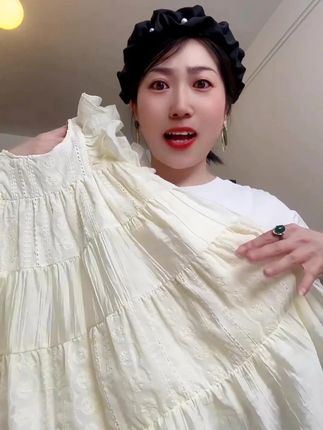 #谁穿谁好看系列 #生女儿就是用来打扮的 #穿出高级感 #做个美美的小仙女 #女童连衣裙