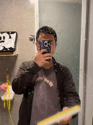 尚邦乐多功能一体喷水硅胶刮玻璃器喷雾窗刷玻璃擦车窗浴室刮水器#玻璃清洁 #多功能清洁工具 #硅胶刮水器 #家居好物 #清洁神器