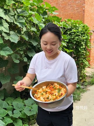 作为河南周口的返乡青年 我六年推干面皮 口感劲道服务好品质靠谱,#悦悦妈干面皮 #干面皮 #美食 #好吃不贵经济实惠 #河南特产