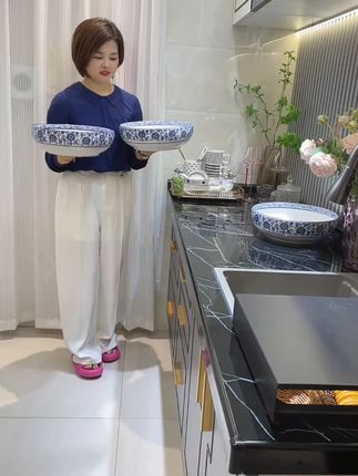 买一送一,高品质经典款青花瓷大汤盆,和面、拌馅儿、装汤装菜、洗菜洗水果都好用!#超便宜超便宜 #餐具 #厨房好物 #汤碗 #汤盆
