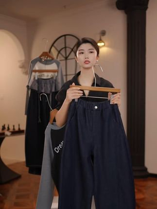 #秋季新款 #秋季穿搭 #牛仔裤 #卫裤