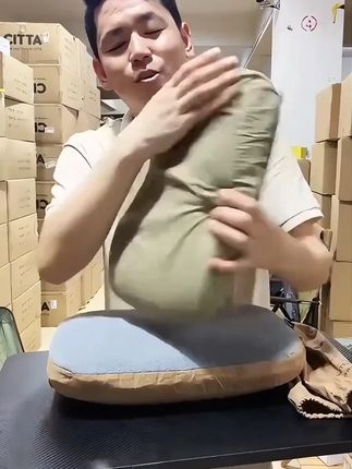憨客户外记忆棉护颈枕露营枕头便携出差旅行枕午休枕护腰枕家用 #棉护 #枕护