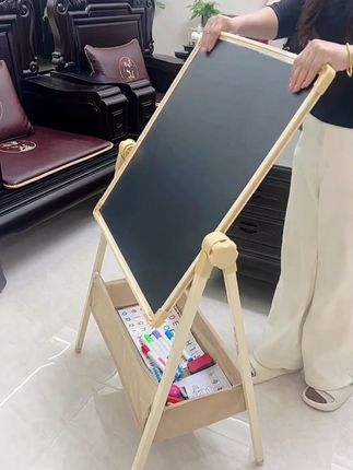 家里有孩子爱画画的,赶紧去入一个双面大画板,可随意调节高底角度,可用到十几岁,太棒了!不用的时候收起来也不占地方!A#儿童画板 #儿童绘画 #宝妈分享 #儿童玩具 #爱画画的孩子