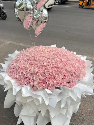 全国制定520/199/99朵红粉玫瑰花束鲜花速递同城订婚生 全国制定520/199/99朵红粉玫瑰花束鲜花速递同城订婚生日配送女友#超大玫瑰花 #鲜花 #花艺工作室 #粉色系 #生日花束