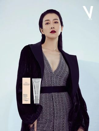 温峥嵘同款面膜28-40岁女性的护肤宝藏 轻熟龄肌救星来了!温峥嵘推荐的丽菲欧胶原灌注人皮面膜,贴合面部轮廓,成膜后可整张撕下,无紧绷感,特别适合28-40岁女性日常护肤使用#温峥嵘 #丽菲欧 #面膜#人皮面膜 #好物推荐