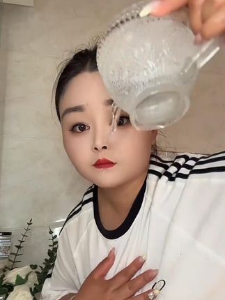 TVLV虫草燕窝丝雾柔焦气垫霜气垫bb霜保湿防水防汗不脱妆不卡粉-1 卡粉起皮,粗糙暗沉的救星底妆气垫来啦~虫草燕窝 #气垫霜 滋润保湿不卡粉 不脱妆不假白 妆效即遮瑕又水润#底妆 #平价安利 #美妆好物 #气垫