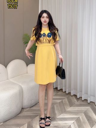 #大码女装 #夏季穿搭 #高级感穿搭 #谁穿谁显瘦 #微胖女生