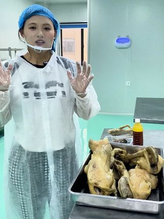 连释永信都爱不释手的贡鹅你吃过吗,没吃过赶紧来常常 #吴山贡鹅 #安徽非遗美食 #安徽特产 #庐大鹅 #吴山贡鹅品牌工厂