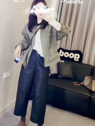#早秋穿搭 #翻领外套 #夹克穿搭 #高级感穿搭 #谁穿谁好看