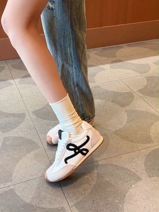 这双鞋底部超软 穿上就不想脱下来~ #好鞋推荐 #百搭鞋子 #女鞋 #增高鞋 #新鞋到了