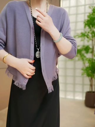 秋季洋气羊毛针织小开衫 #羊毛针织小衫 #针织小衫 #谁穿谁好看系列 #减龄穿搭
