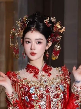 红色秀禾服发饰有眉心坠哦 #新娘饰品 #中式秀禾头饰 #备婚好物分享 #结婚饰品 #梦瑶新娘