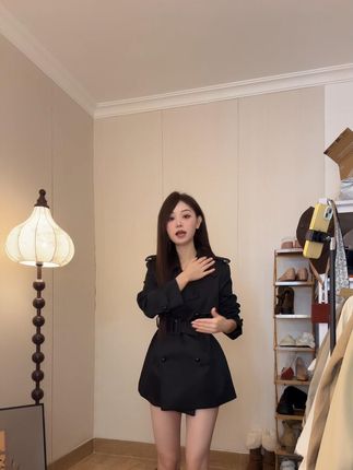英伦风翻领双排扣收腰系带2025秋季新款小个子风衣女气质短款外套#秋季新款穿搭#秋季穿搭#谁穿谁好看#穿出高级感#外套