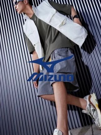 配色高级大气 #MIZUNO RACER ADV #美津浓 #长期主义 #透气舒适 #好鞋推荐 #美鞋实拍