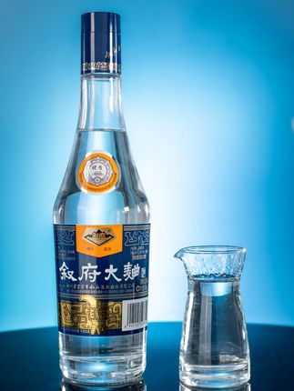 叙府蓝标大曲蝉联两届银质奖,44年经典口粮#叙府 #叙府蓝标大曲 #叙府酒业 #中秋节 #口粮酒