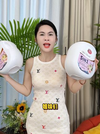 一桶足足130颗,衣服随便洗都不心疼,五效合一,#洗衣凝珠 #洗衣凝珠推荐 #洗衣好物 #好物推荐 #居家必备