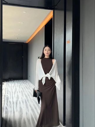 这条裙子与夏天有个约会 #周淼 #夏季穿搭 #连衣裙 #ootd穿搭