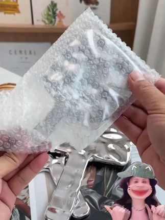 有点小高级~ins风银色镜子手柄镜子迷你手持便携手拿化妆镜水波纹