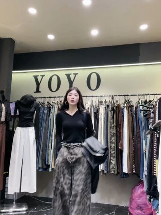 YOYO自制【知秋酷黑】#显瘦穿搭 #品质女装 #今天穿什么