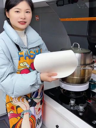 有了这个蒸笼纸,以后蒸包子馒头再也不会粘锅了,可反复使用,干净卫生又健康#一次性蒸笼纸