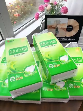心相印还得是你啊!这个价到手满满一箱6大提!还是原生木浆优等品!纸张柔软亲肤不掉眉!湿水可当湿巾用!刷到赶紧冲 #囤纸 #生活用纸 #柔软亲肤 #好用的大包纸巾推荐 #在抖音入手的好东西