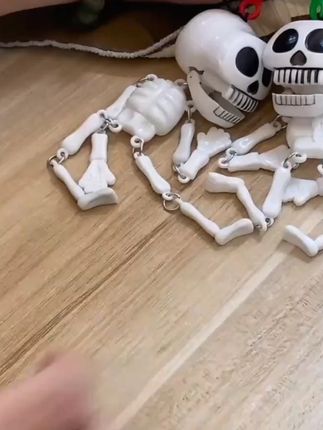 拉线骷髅挂件骷髅头钥匙扣包包搞怪趣味整蛊趣味搞笑钥匙扣礼物 #拉线玩具 #挂件 #搞怪 #骷髅头 #挂件推荐