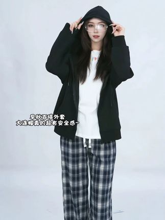 早秋百搭外套 大连帽真的超有安全感~#ootd穿搭 #今天穿什么 #宽松显瘦 #穿搭我是认真的