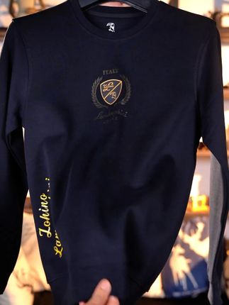 不需要花哨的设计,简约即高级。#秋冬新款#卫衣 #男装 #品质男装 #商务休闲