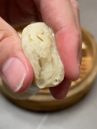 逛吃泉州:崇武鱼卷,鲜到骨子里的海味 #美食推荐 #抖音美食推荐官 #小吃 #泉州小吃 #懒人美食 @DOU+小助手