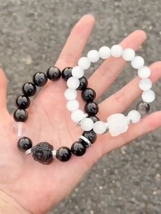 天呐!谁能拒绝这对醒狮头情侣手串~ 寓意美好的双鱼抱福手链!男女同款,喜欢就赶紧冲吧~必买穿搭好物清单 #微胖男生的夏季显瘦穿搭 #七夕情人节礼物 #情侣礼物 #生日礼物