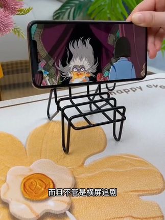 #手机支架 铁艺的小躺椅造型,特别呆萌稳固,太好用了,#个性手机支架 #平板支架 #美观实用 #好物推荐🔥
