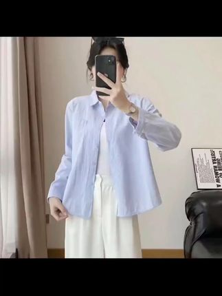 #棉 #谁穿谁好看不分年龄段 #显瘦穿搭时尚女装 红红臻选【100 成衣洗水】小个子慵懒风纯棉防晒休闲衬衣衬衫【只有衬衫】# 爆款热卖中 # 每日分享