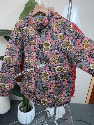 给姐妹们反季清仓处理一批质量嘎嘎好的冬季棉服,十来块真的老划算了,相中的姐妹快冲#棉服 #源头工厂 #好物分享