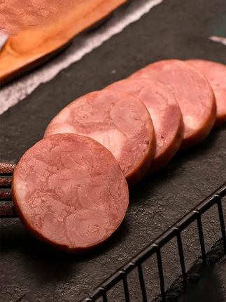 #青岛老火腿 果木熏烤皮脆肉嫩一口下去满满的腱子肉,真的巨香巨过瘾!#解馋 #火腿 #大口吃肉 #妈呀太香了