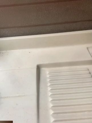 雕牌洗衣皂去污力强劲,有效瓦解油渍、汗渍等顽固污渍,添加温和成分,气味清新#雕牌洗衣皂 #超划算超便宜 #洗衣皂