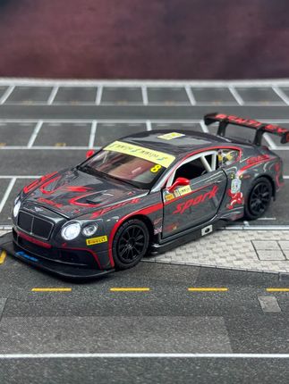 严苛复刻GT3赛车空气动力学套件、经典涂装与每一处征战痕迹 #宾利GT3 #宾利 #赛道 #抖音助手